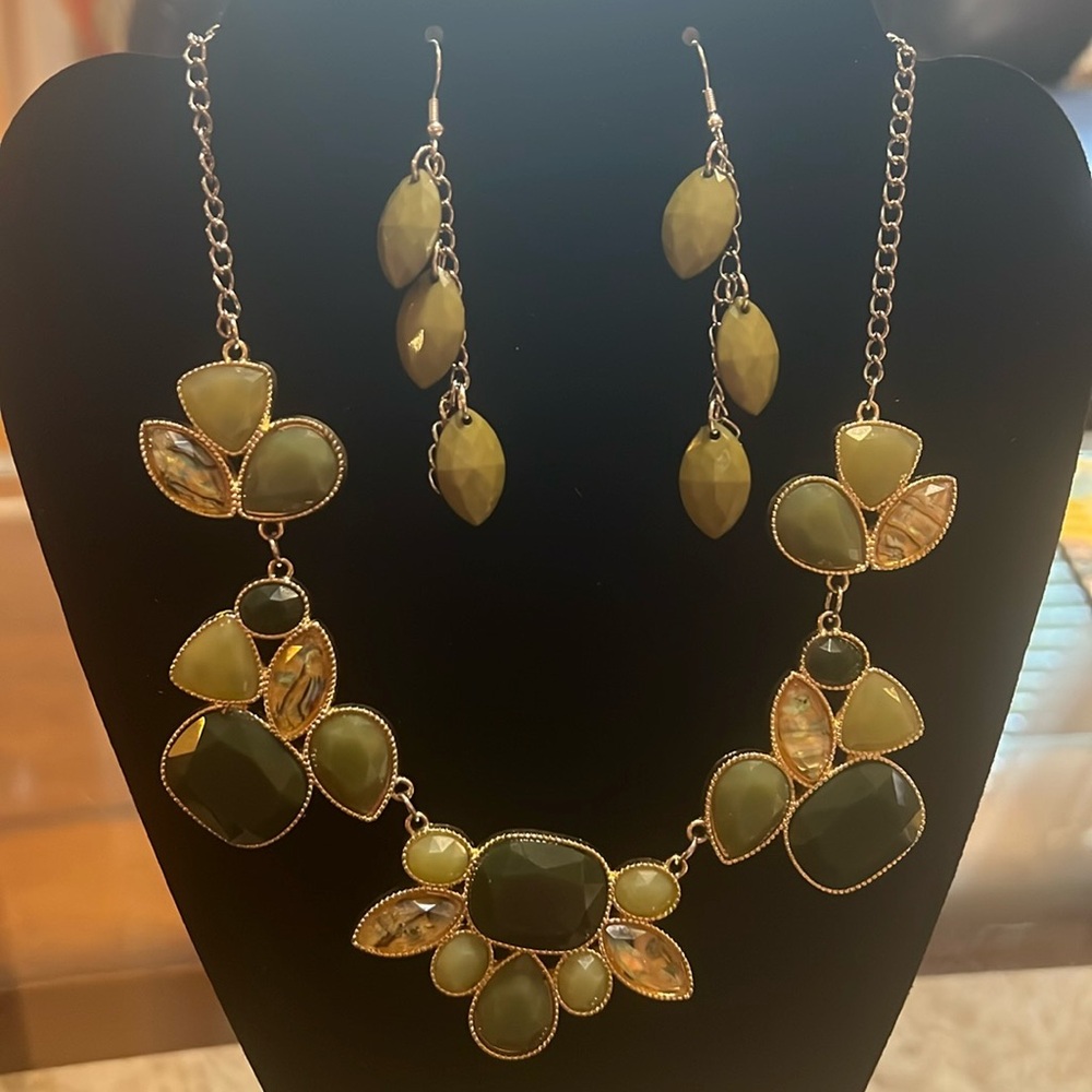 COPY - beautiful pieces are handcrafted, can be worn to wedding, special events.